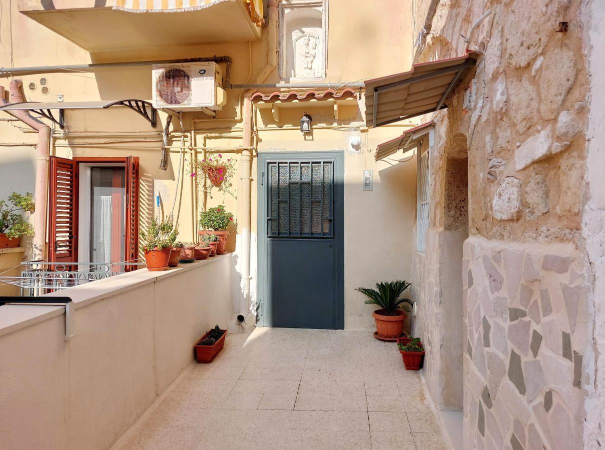 Casa Vacanze Lacorte Byfrancy Bari Bagian luar foto