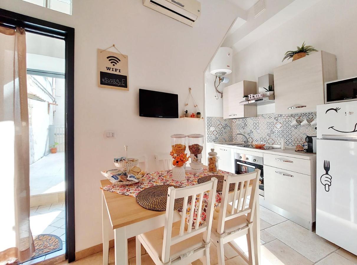Casa Vacanze Lacorte Byfrancy Bari Bagian luar foto